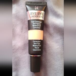 NWOB It Cosmetics Bye Bye Under Anti-Aging Waterproof Concealer 21.0